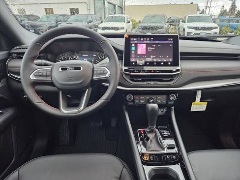 Used 2026 Jeep Compass Trailhawk AWD/4WD image 27
