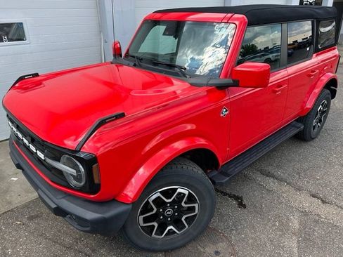 Certified 2024 Ford Bronco Outer Banks AWD/4WD image 1