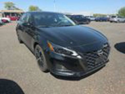 Used 2023 Nissan Altima 2.5 SR AWD/4WD image 15