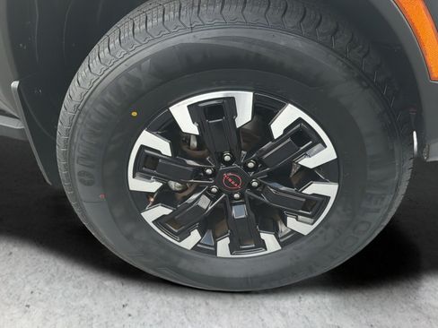 Certified 2022 Nissan Frontier PRO-4X w/ Technology Package AWD/4WD image 56