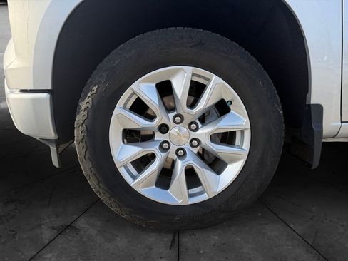 Used 2022 Chevrolet Silverado 1500 Custom image 14