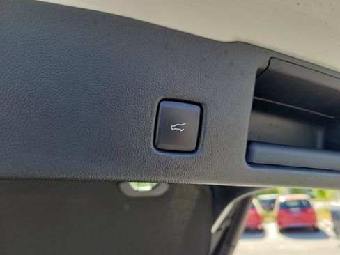 Used 2023 Ford Escape SE FWD image 12