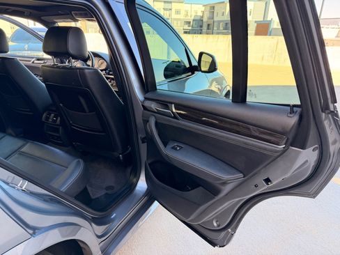 Used 2017 BMW X3 xDrive28i w/ Premium Package image 17
