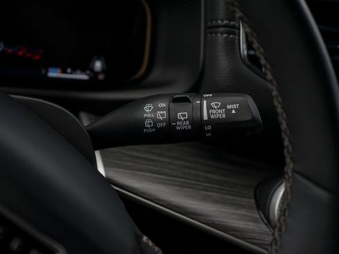 Used 2024 Jeep Wagoneer Series II w/ Flexible Seating Group image 22