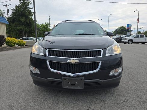 Used 2011 Chevrolet Traverse LT w/ LPO, 'HIT The Road' Package FWD image 8