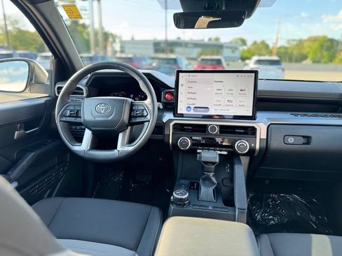 Used 2024 Toyota Tacoma TRD Off-Road AWD/4WD image 12