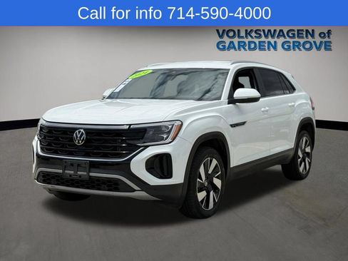 Used 2024 Volkswagen Atlas Cross Sport SE FWD image 4