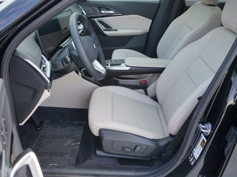 Used 2025 BMW X1 xDrive28i w/ Convenience Package image 9