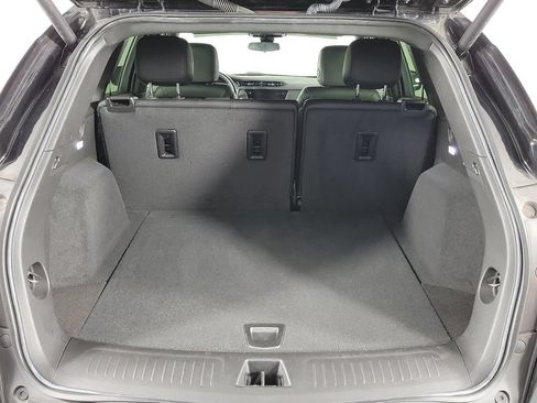 Certified 2023 Cadillac XT5 Luxury FWD image 8