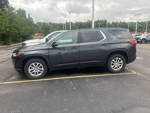 Used 2019 Chevrolet Traverse LT AWD/4WD image 2