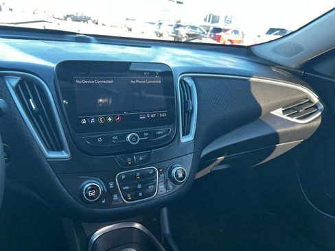 Used 2023 Chevrolet Malibu LT image 39