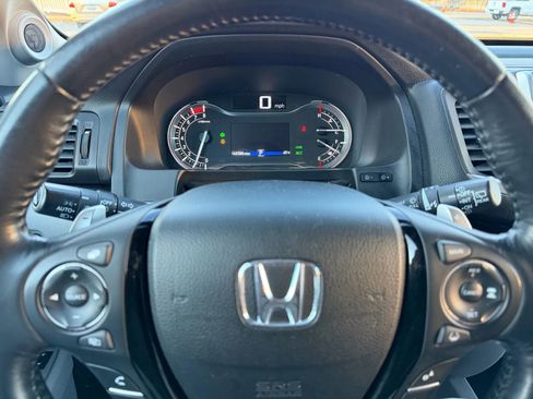 Used 2018 Honda Pilot Touring image 29