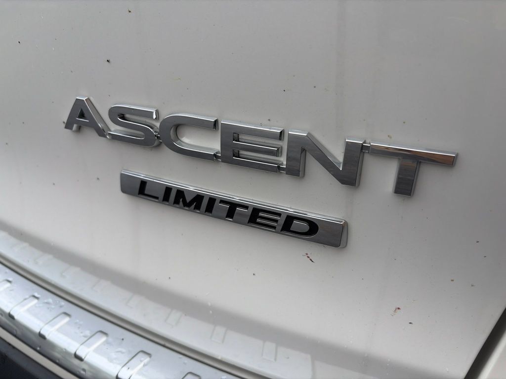 Used 2022 Subaru Ascent Limited w/ Technology Package AWD/4WD image 8