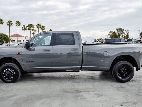 New 2026 RAM 3500 Laramie AWD/4WD image 14