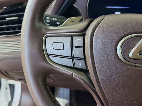 Used 2020 Lexus LS 500 RWD image 12