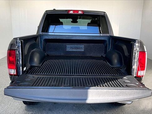 Used 2023 RAM 1500 Classic SLT image 7