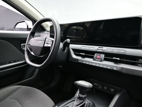 Used 2025 Kia K4 FWD image 11