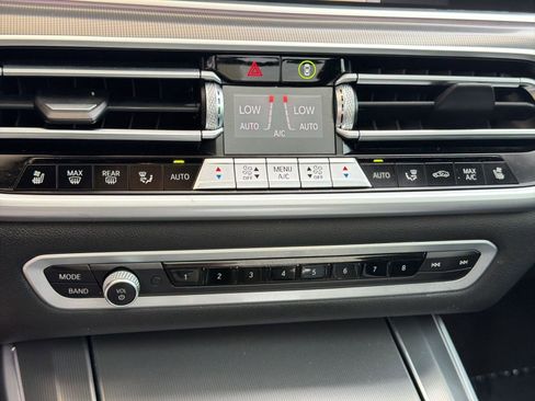 Used 2022 BMW X5 sDrive40i RWD image 25