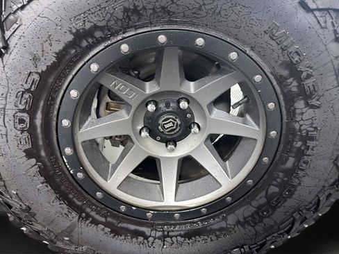 Used 2018 Jeep Wrangler Unlimited Rubicon w/ Dual Top Group AWD/4WD image 4
