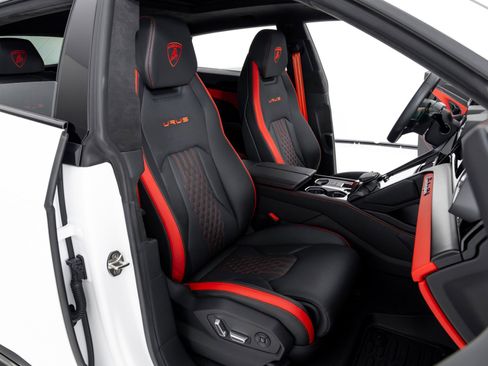 Used 2024 Lamborghini Urus S image 30