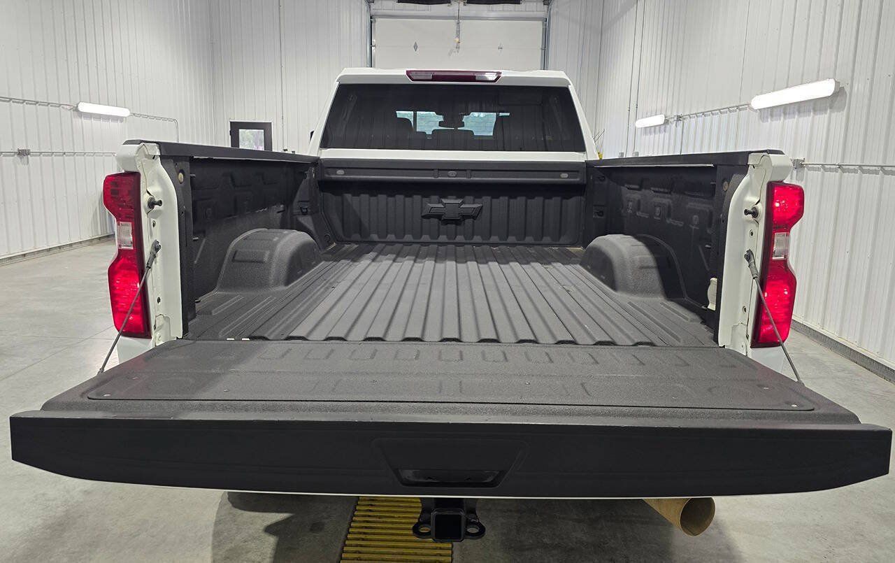 Used 2024 Chevrolet Silverado 2500 LT AWD/4WD image 24