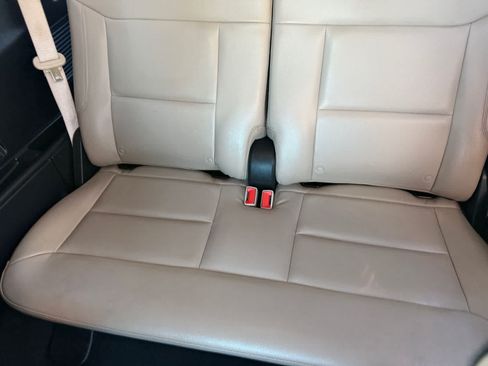 Used 2021 Ford Explorer Limited w/ Hybrid Equipment Group 310A RWD image 10