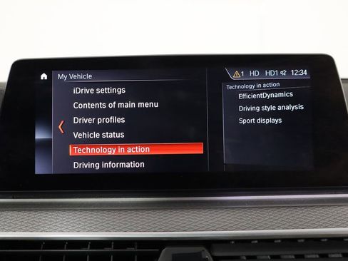 Used 2019 BMW M550i xDrive image 33