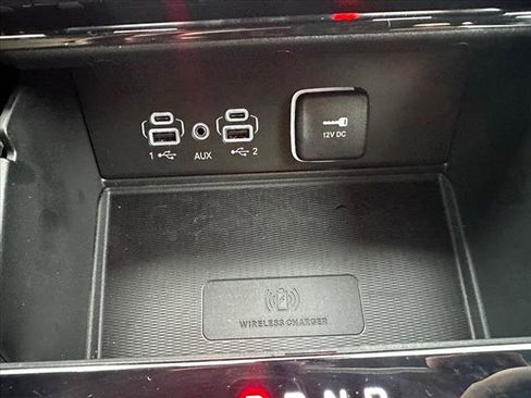 Used 2024 Jeep Grand Cherokee L Limited w/ Luxury Tech Group II image 12