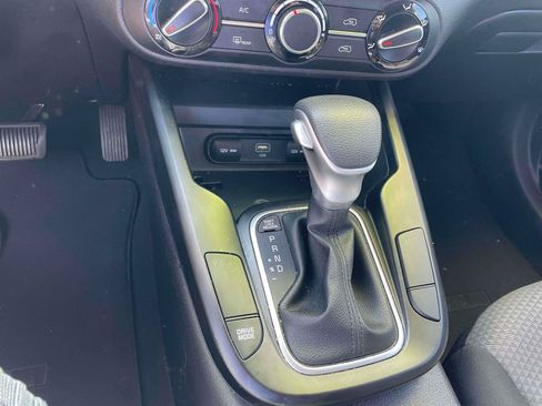 Used 2023 Kia Soul LX w/ Option Group 015 FWD image 15