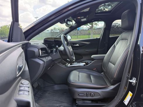 Used 2025 Buick Envista Avenir FWD image 21