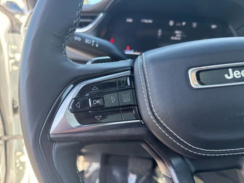 Used 2023 Jeep Grand Cherokee L Overland w/ Advanced Protech Group III image 20