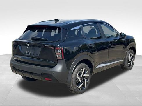 New 2026 Nissan Kicks SV image 8