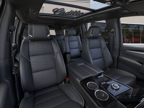 New 2026 Cadillac Escalade ESV Luxury w/ LPO, Radiant Package AWD/4WD image 40