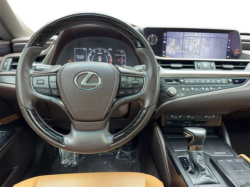 Used 2021 Lexus ES 350 w/ Premium Package image 17