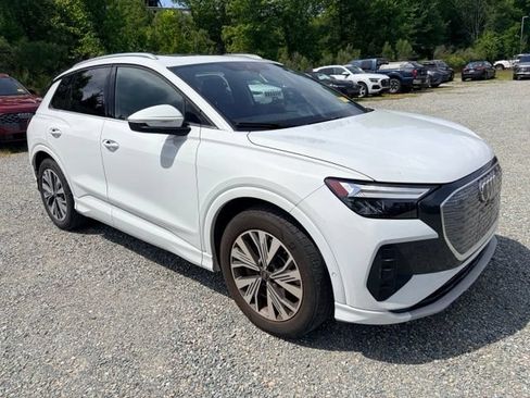 Certified 2023 Audi Q4 e-tron Premium Plus w/ Premium Plus RWD image 3