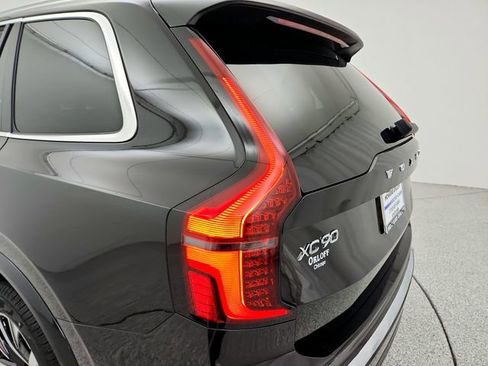 New 2026 Volvo XC90 B5 Core image 28