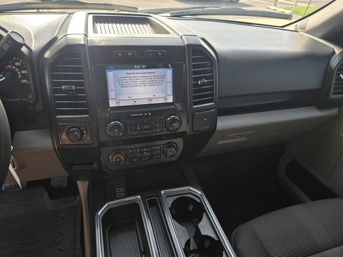 Used 2019 Ford F150 XL w/ Equipment Group 101A Mid AWD/4WD image 16