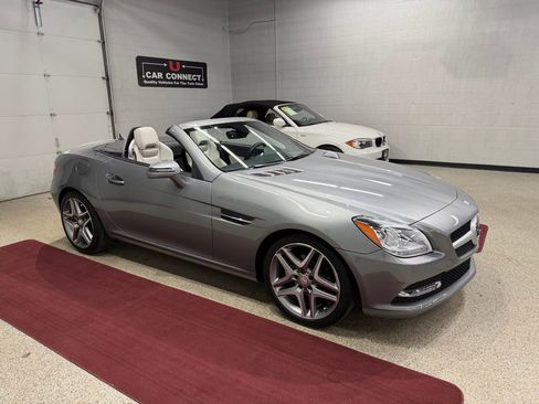 Used 2013 Mercedes-Benz SLK 250 image 11