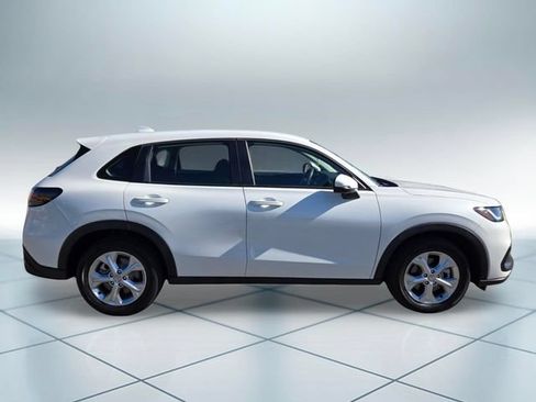 Certified 2023 Honda HR-V LX image 4
