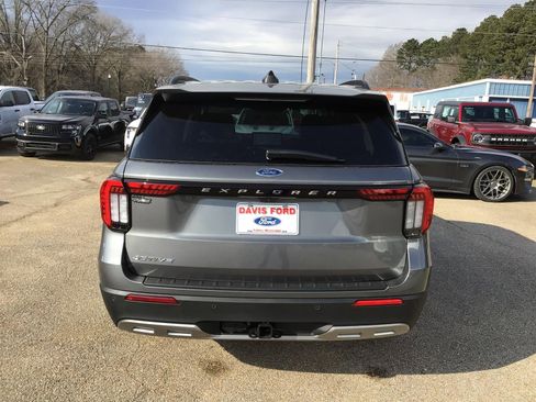 New 2026 Ford Explorer Active w/ Active Comfort Package image 12
