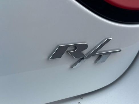 Used 2020 Dodge Charger R/T w/ Navigation & Travel Group image 8