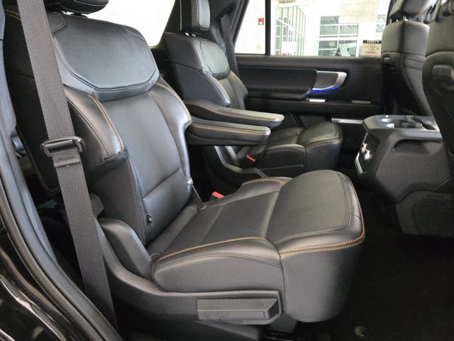 Used 2025 Ford Expedition Tremor AWD/4WD image 6