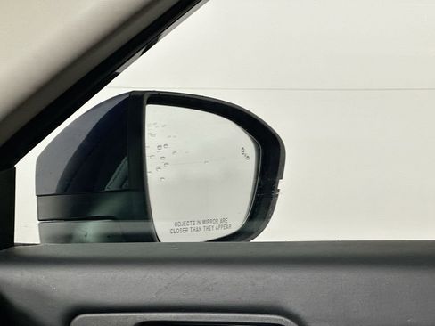 Used 2022 Nissan Pathfinder SL w/ SL Black Package image 26