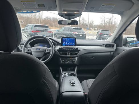 Used 2025 Ford Escape Active AWD/4WD image 30