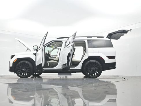 Used 2024 Hyundai Santa Fe Calligraphy FWD image 51