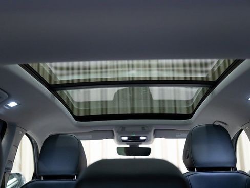 New 2026 Volkswagen Tiguan SE image 26