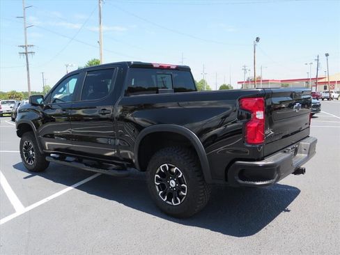 Used 2025 Chevrolet Silverado 1500 ZR2 w/ Technology Package AWD/4WD image 5