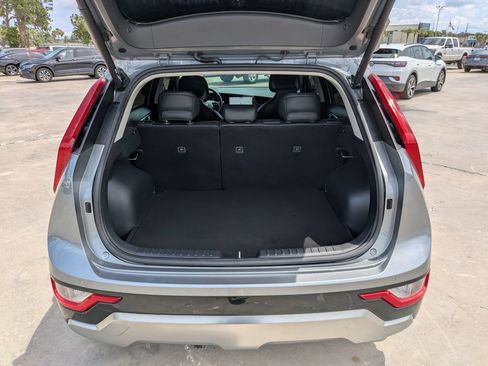 Certified 2024 Kia Niro FWD image 13