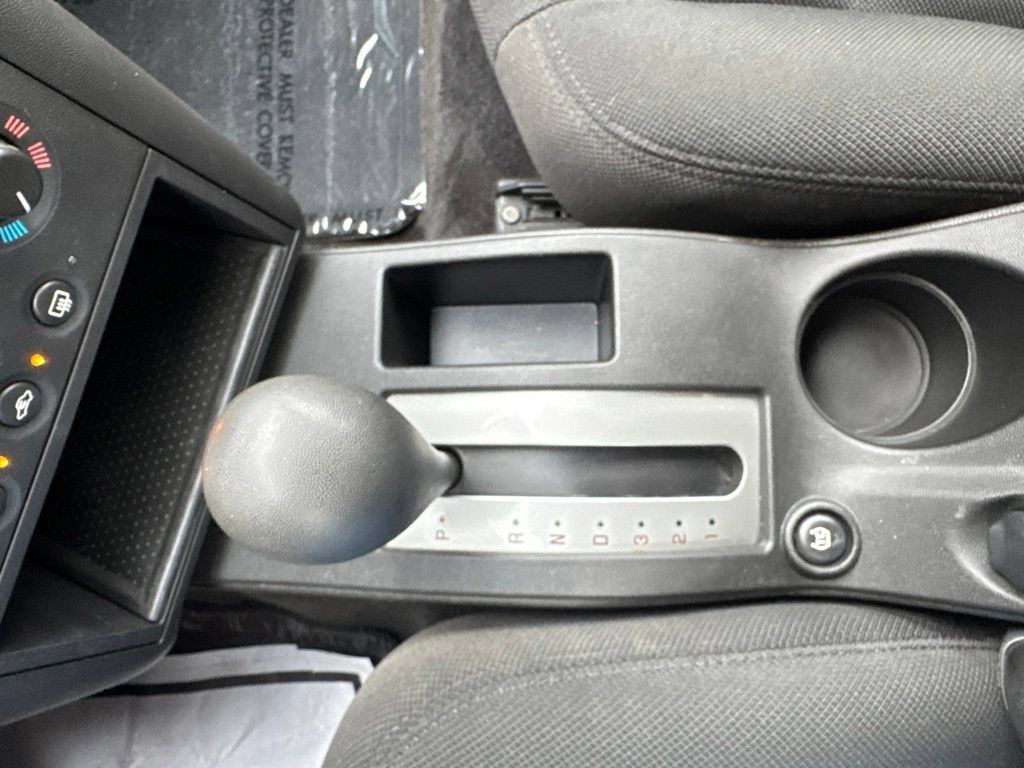 Used 2006 Pontiac Grand Prix w/ Security Package FWD image 20