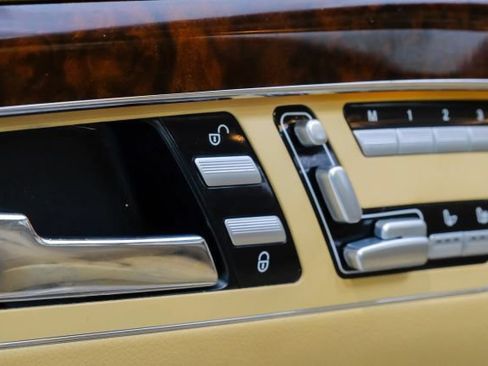 Used 2011 Mercedes-Benz S 550 image 51